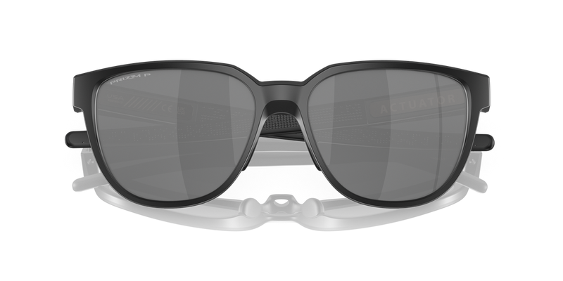 Oakley ACTUATOR in Matte Black / Prizm Black Polarized (925002) - Side View