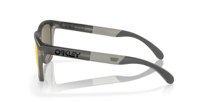 Matte Grey Smoke/Grey Ink / Prizm Ruby (928401)