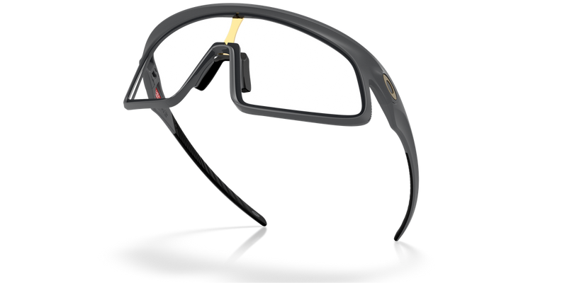 Oakley RSLV in Matte Carbon / Clear to Black Iridium Photochromic (948406) - Alternate View