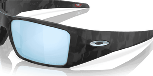 Matte Black Camo / Prizm Deep Water Polarized (923105)