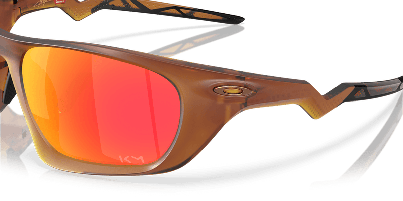 Oakley LATERALIS OO9431 in Matte Dark Amber / Prizm Ruby (943116) - Side View